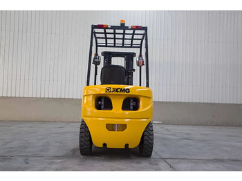 New Rough terrain forklift XCMG XCB30 3 ton hydraulic Fork Lift Truck Forklift With Attachments: picture 5