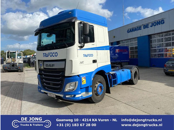 Tractor truck DAF XF 106 440