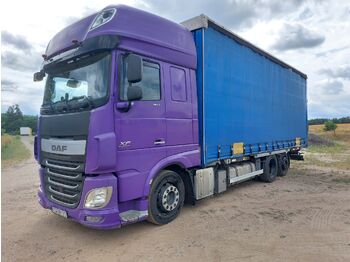 Curtain side truck DAF XF 106