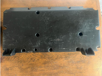 Dashboard for Truck Mercedes Actros MP4 Subwoofer Soundsystem Bass A0018206202: picture 5 Dashboard for Truck Mercedes Actros MP4 Subwoofer Soundsystem Bass A0018206202: picture 5