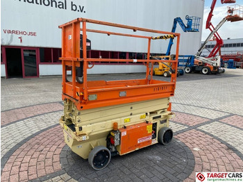 Scissor lift JLG