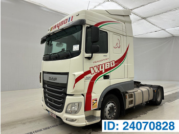 Tractor truck DAF XF 460