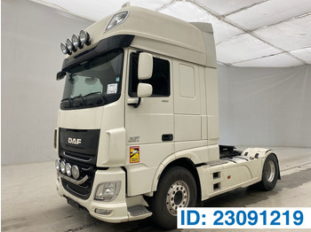 Tractor truck DAF XF 460