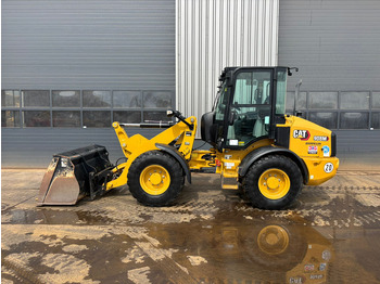 Wheel loader CATERPILLAR 908M