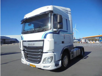 Tractor truck DAF XF 440
