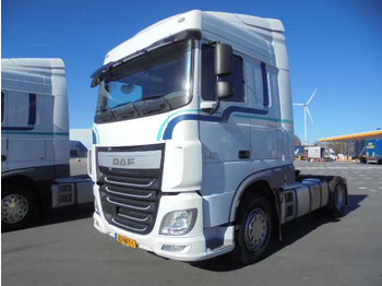 Tractor truck DAF XF 440