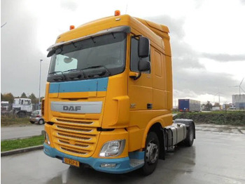 Tractor truck DAF XF 440