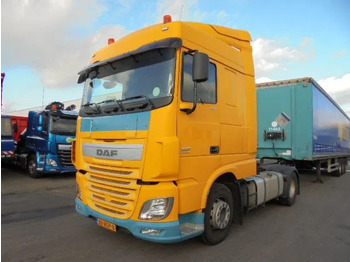 Tractor truck DAF XF 440