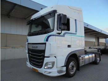 Tractor truck DAF XF 440