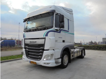 Tractor truck DAF XF 440