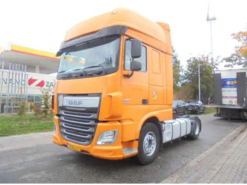 Tractor truck DAF XF 440