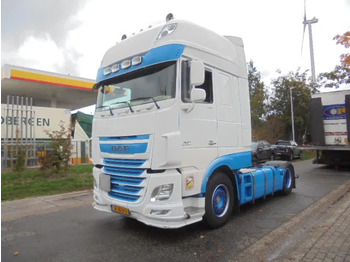 Tractor truck DAF XF 460