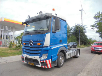 Tractor truck MERCEDES-BENZ Actros 1842
