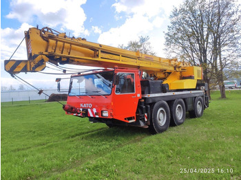 Mobile crane KATO