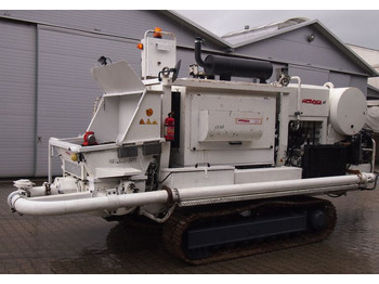 Stationary concrete pump