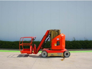 Vertical mast lift JLG