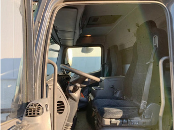 Box truck Mercedes-Benz Atego 1018 KOELING*Cruise control*Airconditioning*Geveerde bestuurdersstoel*: picture 2 Box truck Mercedes-Benz Atego 1018 KOELING*Cruise control*Airconditioning*Geveerde bestuurdersstoel*: picture 2