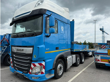 Tractor truck DAF XF 530