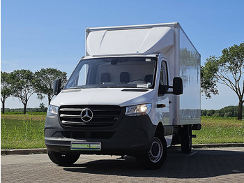 Closed box van MERCEDES-BENZ Sprinter 317