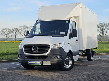 Closed box van MERCEDES-BENZ Sprinter 317