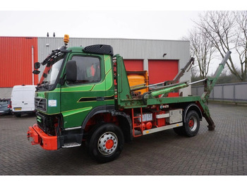 Skip loader truck Volvo FM12-420 / ENGINE RUNNING / 4X4 / HYDRAULICS / BIG AXLE / ONLY:510426 KM / FULL STEEL / EURO-3 / 2001: picture 2