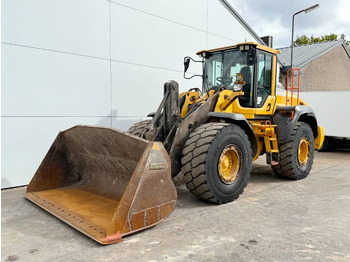 Wheel loader Volvo L120H - 3rd Function / Quick Coupler: picture 2 Wheel loader Volvo L120H - 3rd Function / Quick Coupler: picture 2