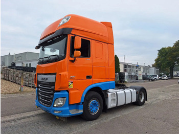 Tractor truck DAF XF 460