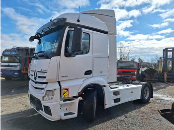 Tractor truck MERCEDES-BENZ Actros 1845