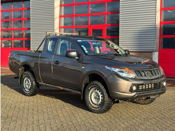 Pickup truck MITSUBISHI L200