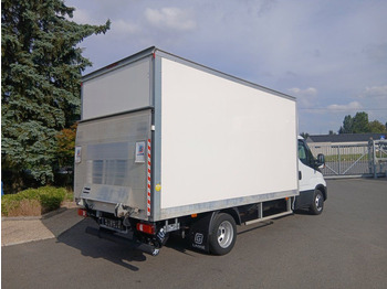 Closed box van Iveco 35C16 Daily: picture 4
