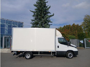 Closed box van Iveco 35C16 Daily: picture 3