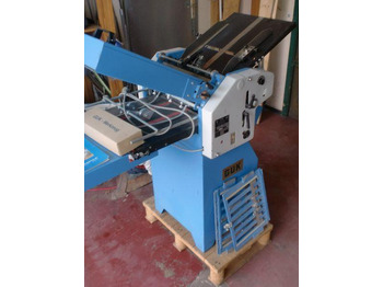 Folding machine