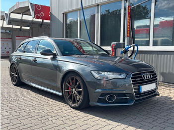 Station wagon AUDI