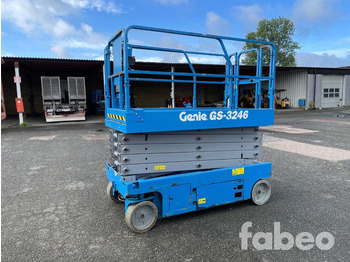 Scissor lift GENIE