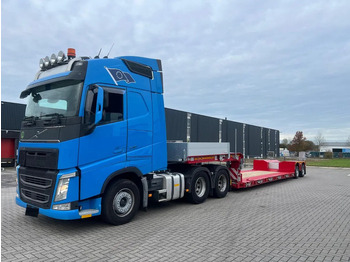 Low loader semi-trailer