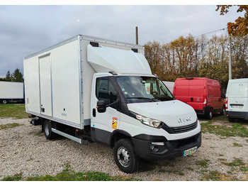 Box truck IVECO Daily