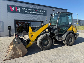 Wheel loader KOMATSU WA70