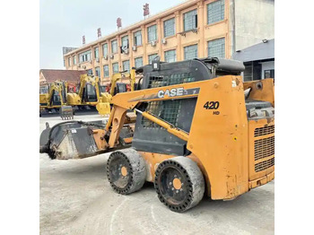 Skid steer loader Original Second hand CASE skid steer loader 420 for sale compact skid steers loaders 440 430 420 in stock: picture 3 Skid steer loader Original Second hand CASE skid steer loader 420 for sale compact skid steers loaders 440 430 420 in stock: picture 3