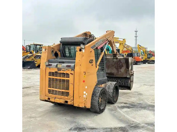 Skid steer loader Original Second hand CASE skid steer loader 420 for sale compact skid steers loaders 440 430 420 in stock: picture 4 Skid steer loader Original Second hand CASE skid steer loader 420 for sale compact skid steers loaders 440 430 420 in stock: picture 4