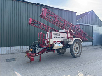 Trailed sprayer