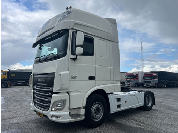 Tractor truck DAF XF 460