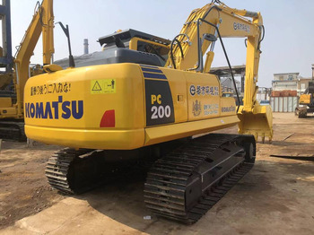 Crawler excavator Komatsu PC 220-8: picture 2