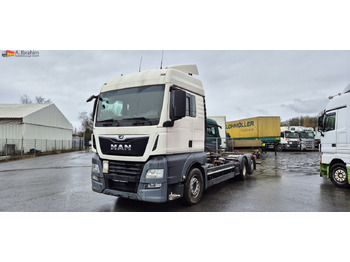 Curtain side truck MAN TGX 26.460