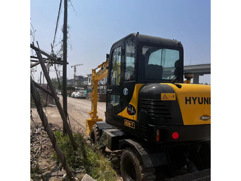 Wheel excavator HYUNDAI