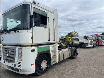Tractor truck Renault Magnum 440 Tractor unit: picture 3