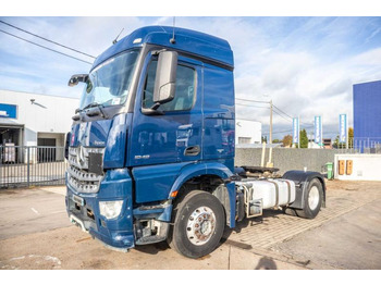 Tractor truck MERCEDES-BENZ Actros 1843