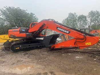 Crawler excavator Doosan DX 225 LCA: picture 4