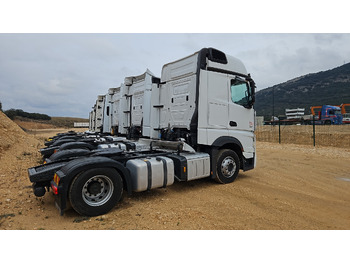 Tractor truck MERCEDES-BENZ Actros 1851