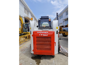 Skid steer loader bobcat S300: picture 5