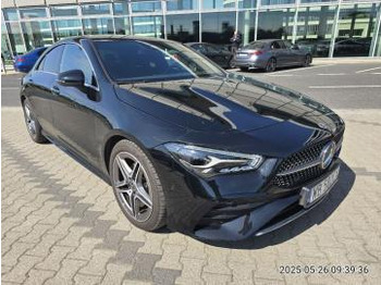 Sedan MERCEDES-BENZ